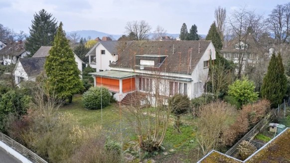 C'est sur ce terrain que «XS» veut construire sa villa. La maison actuelle doit être démolie.