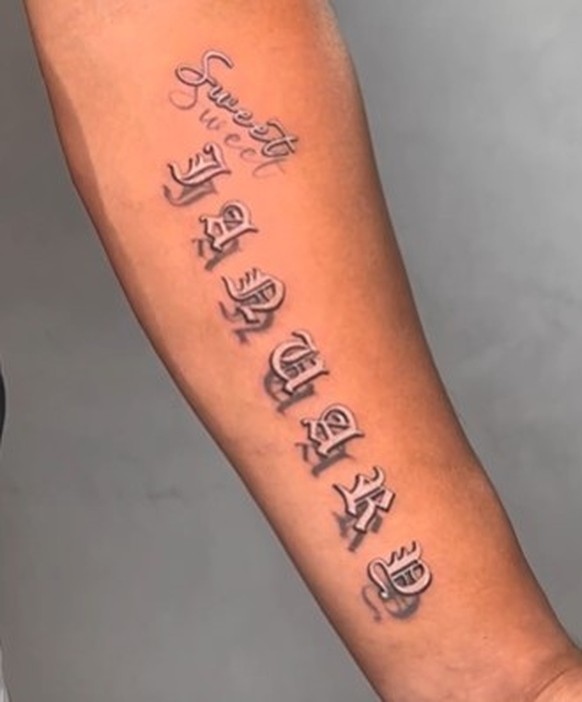 3D Tattoos realistisch Schrift