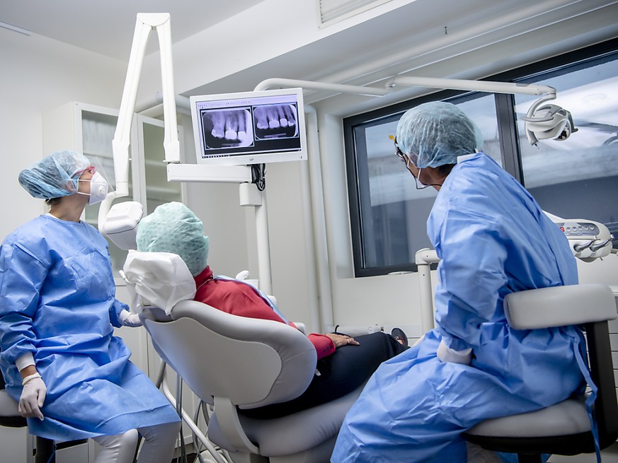 L&#039;affaire n&#039;est pas sans rappeler le scandale des centres dentaires low cost Dentexia, il y a plus de cinq ans, dans lequel des milliers de patients s&#039;étaient plaints d&#039;avoir été m ...