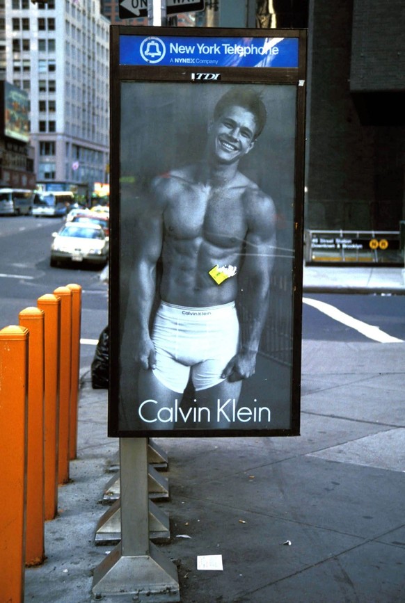 Mark Wahlberg, connu à l'époque sous le nom de «Marky Mark», a fait la renommée de la marque en tant qu'égérie de Calvin Klein. (New York, 1992)