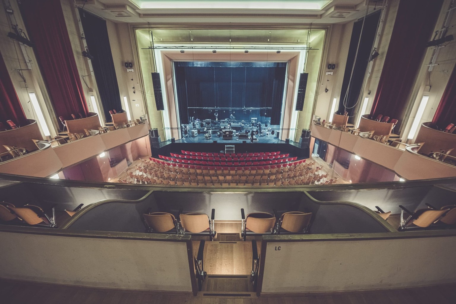 Un concert hommage au profit des victimes de l'incendie de Crans-Montana est organisé mercredi soir à la salle Métropole à Lausanne. Intitulé «Aux coeurs de Crans», il réunira une vingtaine d ...