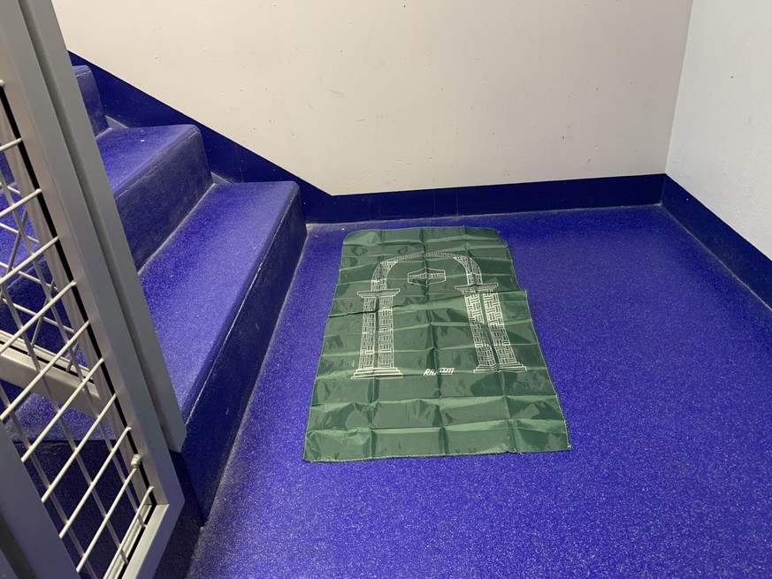 A l'Uni de Genève, ces musulmans qui ne veulent plus se cacher pour prier