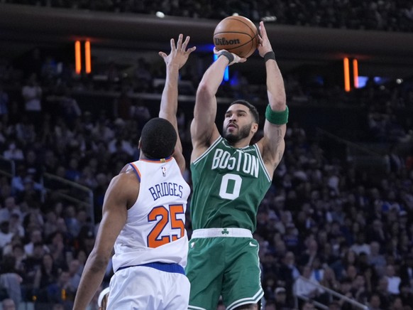 Jayson Tatum (0) et les Celtics ne sont plus menés que 2-1 par les Knicks