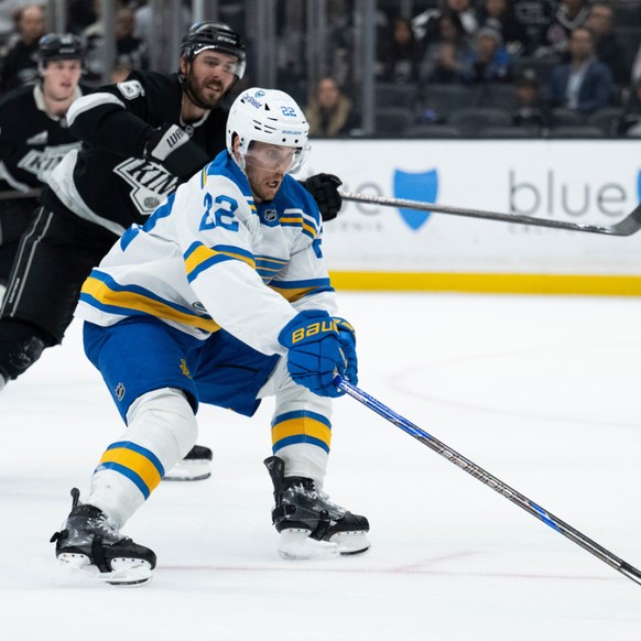 Pius Suter (22) et les Blues ont subi la loi des Kings mercredi
