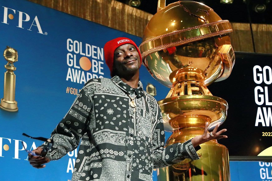 epaselect epa09640273 US musician Snoop Dogg attends the nomination announcements for the annual Golden Globe Awards at the Beverly Hilton in Beverly Hills, California, USA, 13 December 2021. The 79th ...