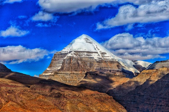 Ngari Scenry in Tibet NGARI, CHINA - SEPTEMER 20, 2015 - The view of Mount Kailash in Ngari Prefecture, Tibet , China, September 20, 2015. Ngari Tiebet China PUBLICATIONxNOTxINxCHN Copyright: xCFOTOx  ...