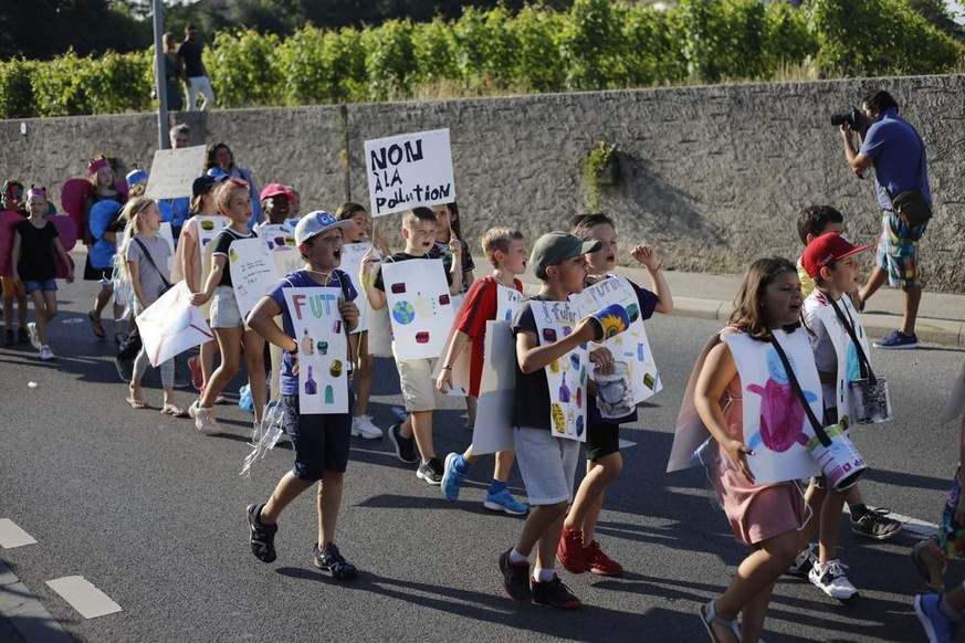 Suisse climat conférence COP26 enfants manifestation militants réchauffement climatique