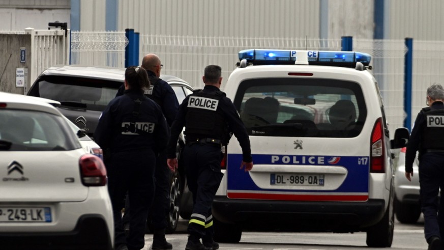 La police a