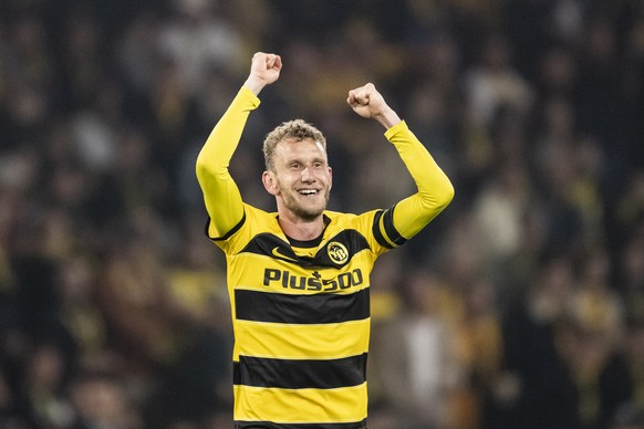 YB Captain Fabian Lustenberger jubelt nach seinem Penaltytor zum 1:0 im Fussball Meisterschaftsspiel der Swiss Super League zwischen dem BSC Young Boys, YB, und dem FC Winterthur, FCW, vom Samstag, 25 ...