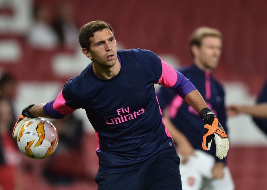 LONDON, ENGLAND - SEPTEMBER 20: Emiliano Martinez of Arsenal during the UEFA Europa League Group E match between Arsenal and Vorskla Poltava at Emirates Stadium on September 20, 2018 in London, United ...