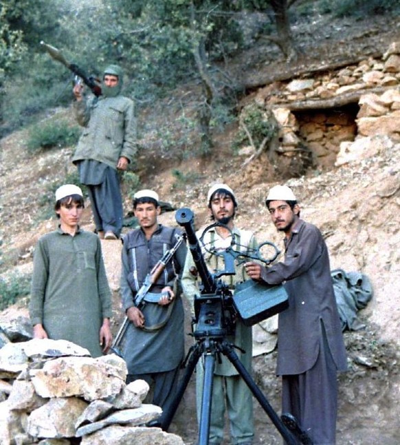 Un groupe de Moudjahidines dans la vallée de Shultan, en 1987.