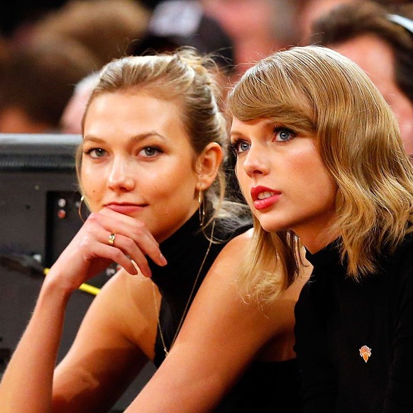NEW YORK, NEW YORK - MAY 05: Charli XCX attends the 2025 Met Gala Celebrating &quot;Superfine: Tailoring Black Style&quot; at Metropolitan Museum of Art on May 05, 2025 in New York City. (Photo by Mik ...