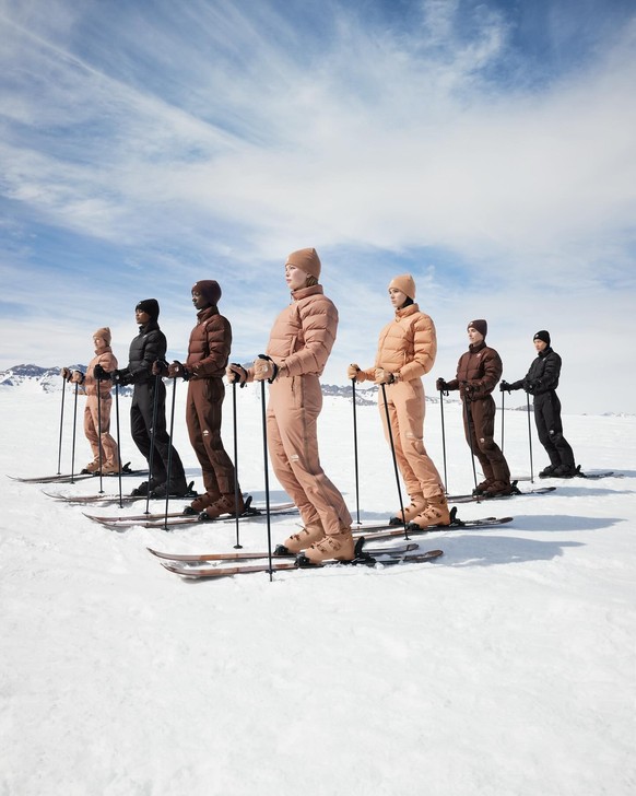 Skims, la marque de Kim Kardashian commercialise une collab avec The North Face