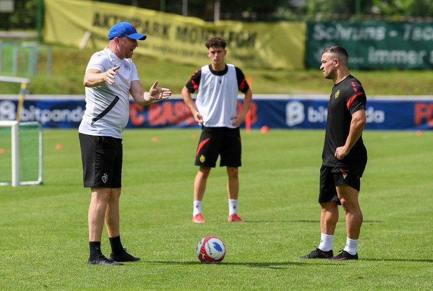 Ils se connaissent depuis qu'ils ont joué ensemble en équipe nationale: aujourd'hui, Ludovic Magnin (à gauche) est l’entraîneur de Xherdan Shaqiri (à droite).