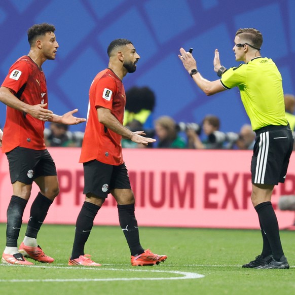L'Egypte exige l'exclusion de l'arbitre Francois Letexier pour le reste du Mondial