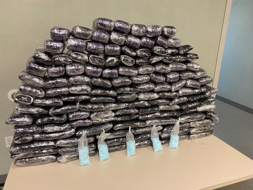 Plus d'un million de fausses pilules contenant du fentanyl, lors d'une saisie en Californie.