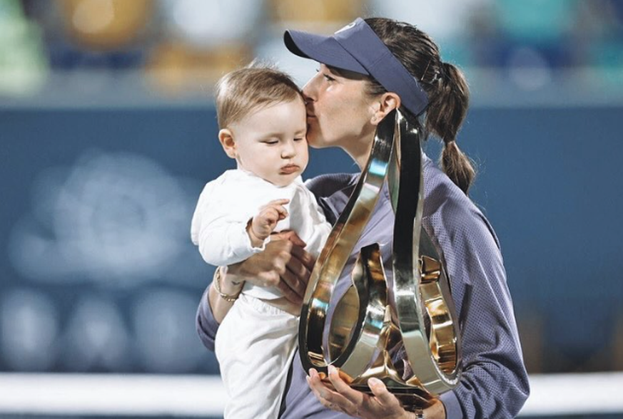 A Abu Dhabi en février, Belinda Bencic a aussi pris Bella sur le court pour fêter son sacre.