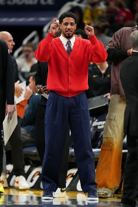 INDIANAPOLIS, INDIANA - OCTOBER 31: Tyrese Haliburton #0 of the Indiana Pacers looks on from the bench in the first quarter against the Atlanta Hawks during an NBA Cup 2025 game at Gainbridge Fieldhou ...