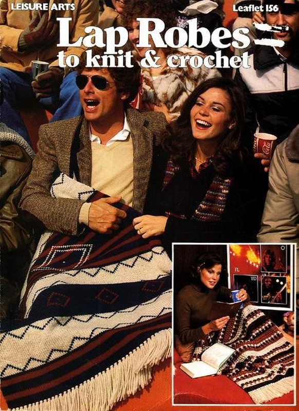 Die 1970er – als Häkeln und Stricken sexy waren. 
https://flashbak.com/yarnvertising-diy-fashion-adverts-of-the-1970s-25787/