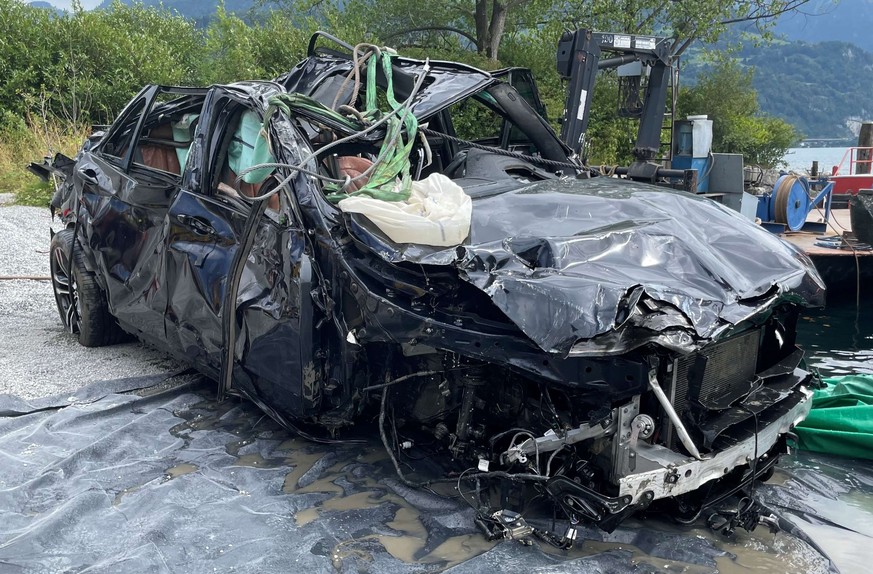 Une voiture a été repêchée dans le lac des Quatre-Cantons, un mort