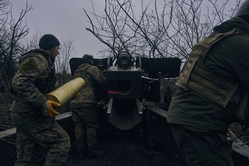 Les Ukrainiens continuent de défendre Bakhmout.