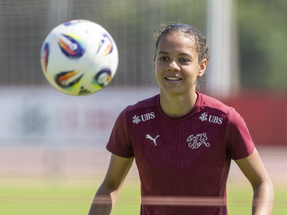 Iman Beney est officiellement s閘ectionn閑 pour l&#039;Euro