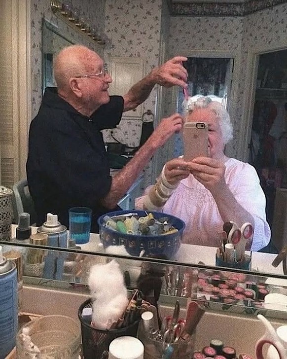 Herzig: Alte Leute immer noch so verliebt