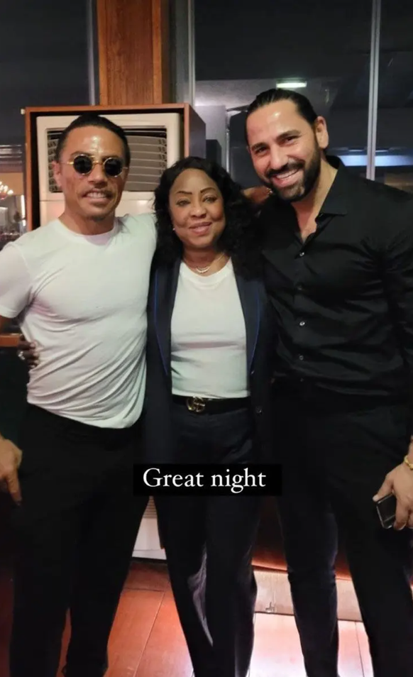 De gauche à droite: Salt Bae, Fatma Samoura et Ersan Gökay au restaurant.