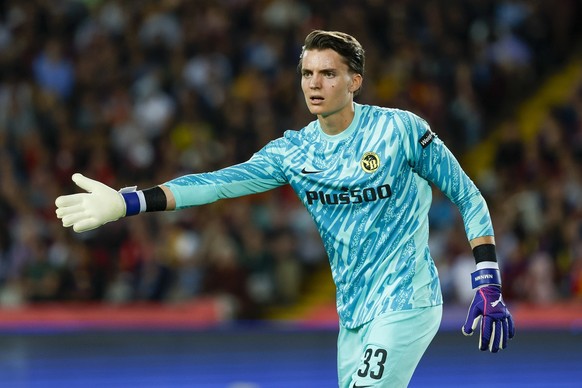 Young Boys&#039; goalkeeper Marvin Keller reacts during the Champions League soccer match between Barcelona and Young Boys at the Lluis Companys Olympic Stadium in Barcelona, Spain, Tuesday, Oct. 1, 2 ...
