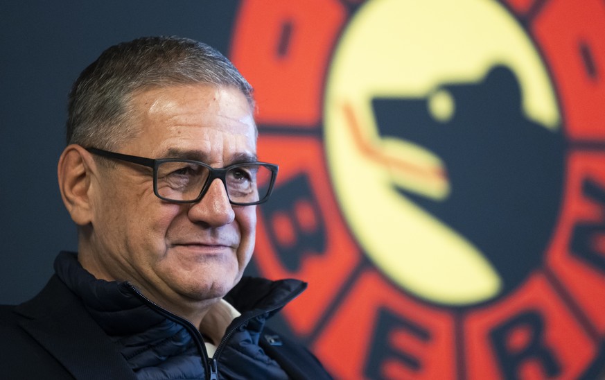 Marc Luethi, CEO SCB, gibt seinen Ruecktritt waehrend einer Medienkonferenz des SC Bern bekannt, am Montag, 19. Januar 2026 in der PostFinance Arena in Bern. Der Unternehmer Juerg Fuhrer wird sein Nac ...
