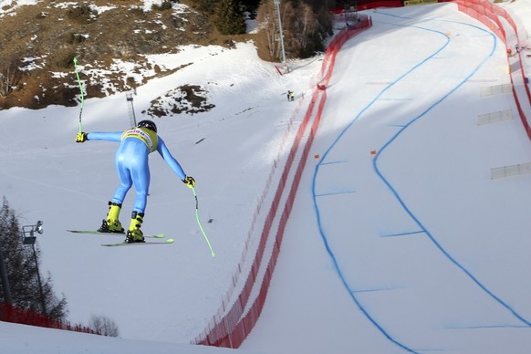 Italy&#039;s Matteo Marsiglia speeds down the slope during an alpine ski, men&#039;s World Cup downhill training, in Bormio, Italy, Monday, Dec. 27, 2021. (AP Photo/Alessandro Trovati)