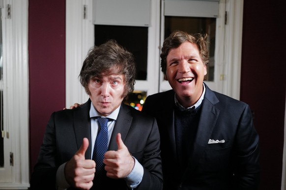 Le nouveau président Javier Milei et Tucker Carlson, en 2023... juste avant l'élection présidentielle argentine.