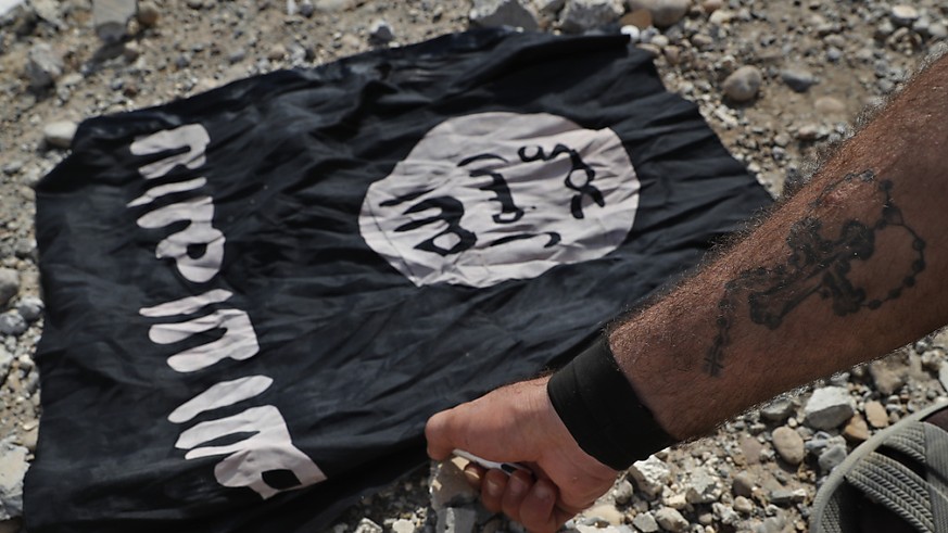 Le groupe Etat islamique (EI), dont voici le drapeau en photo, a annoncé la mort de son chef, Abou Hassan al-Hachimi al-Qourachi. (image symbolique)