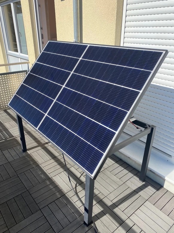 Une table panneau solaire