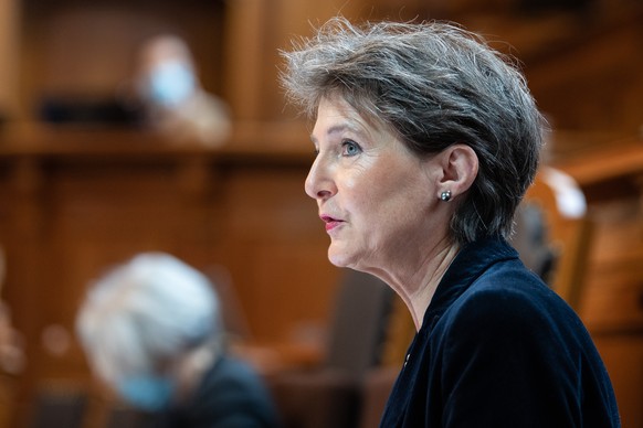 Bundesraetin Simonetta Sommaruga spricht im Staenderat an der Wintersession der Eidgenoessischen Raete, am Donnerstag, 2. Dezember 2021, in Bern. (KEYSTONE/Peter Schneider)