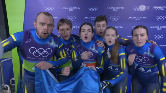 Les lugeurs ukrainiens dans la box de leader.