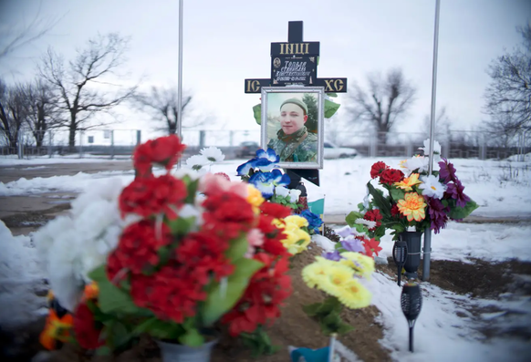 La tombe d'un Ukrainien tombé au combat à Reni.