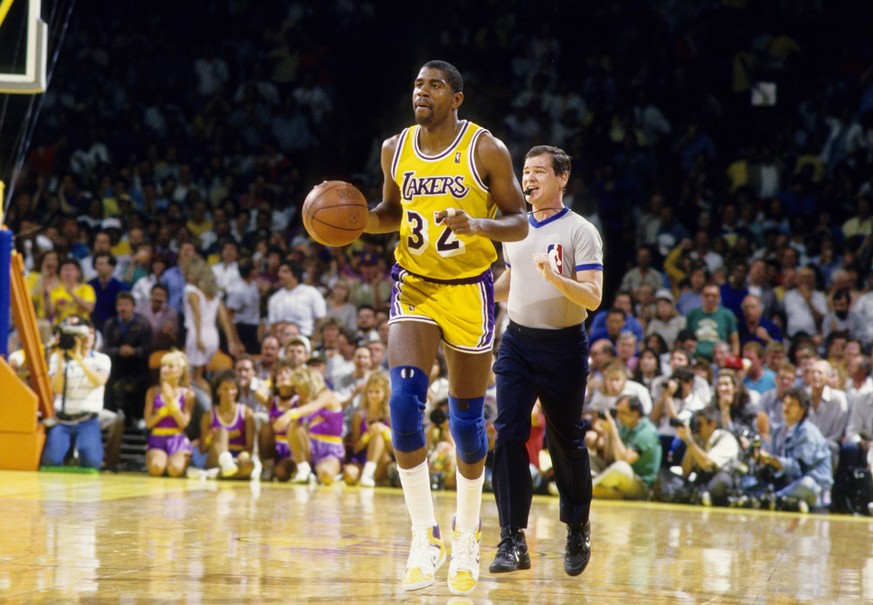 US PRESSWIRE Sports Archive Jun 1988 Los Angeles, CA, USA FILE PHOTO Los Angeles Lakers guard Magic Johnson 32 in action at The Forum. Los Angeles California UNITED STATES, EDITORIAL USE ONLY PUBLICAT ...