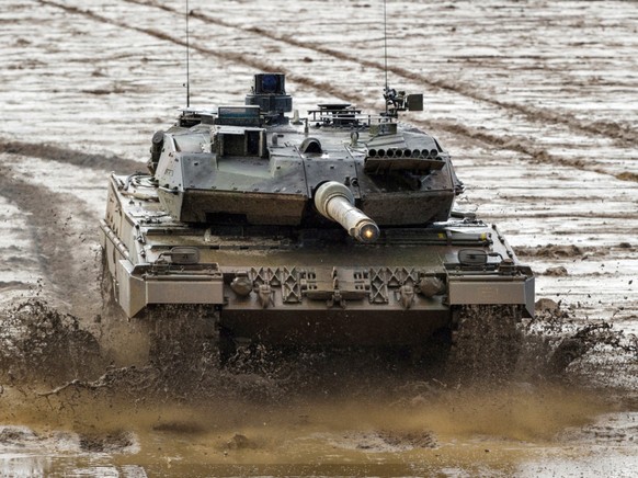 Un char Leopard 2, dont l&#039;Allemagne pourrait autoriser la livraison à l&#039;Ukraine, qui en réclame avec insistance (archives).