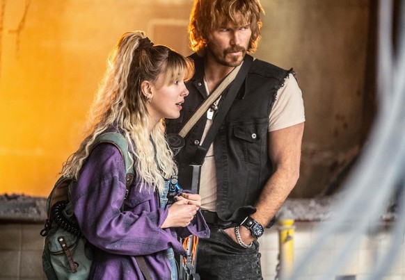 Chris Pratt and Millie Bobby Brown in The Electric State (2025)