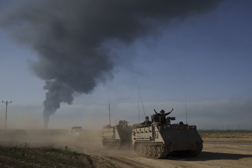 Les opérations de l'armée israélienne se compliquent en approchant des centaines de milliers de Palestiniens déplacés près de Rafah dans le sud.