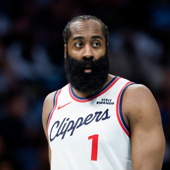 James Harden a sorti le grand jeu face aux Hornets