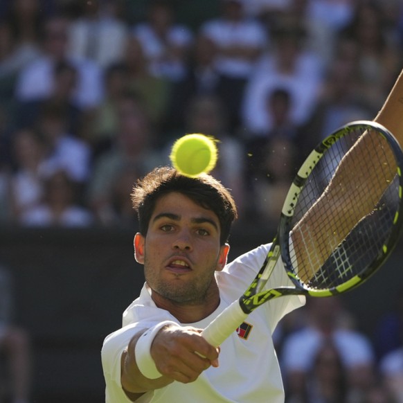 Carlos Alcaraz s&#039;est hissé sans trembler au 3e tour de Wimbledon