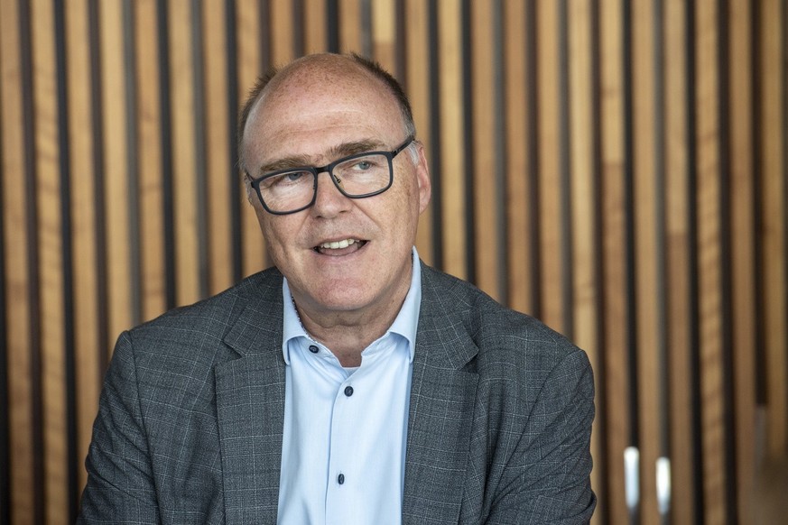 Der Zuger Rregierungsrat Martin Pfister anlaesslich eines Medien-Lunch im Zuger Hochhaus Park Tower am Dienstag, 6. Juni 2023 in Zug. (KEYSTONE/Urs Flueeler).