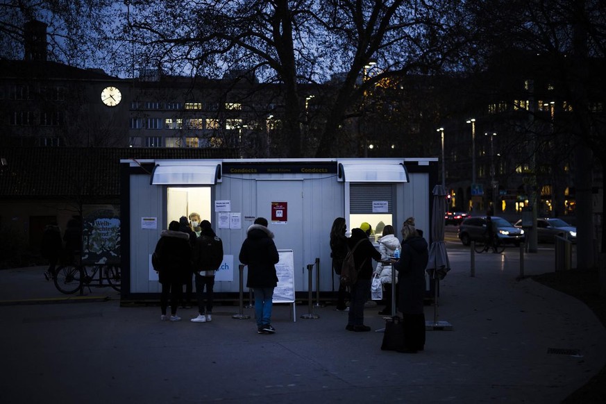 L'un des nombreux centres de dépistage qui ont poussé dans les villes suisses (image d'illustration).