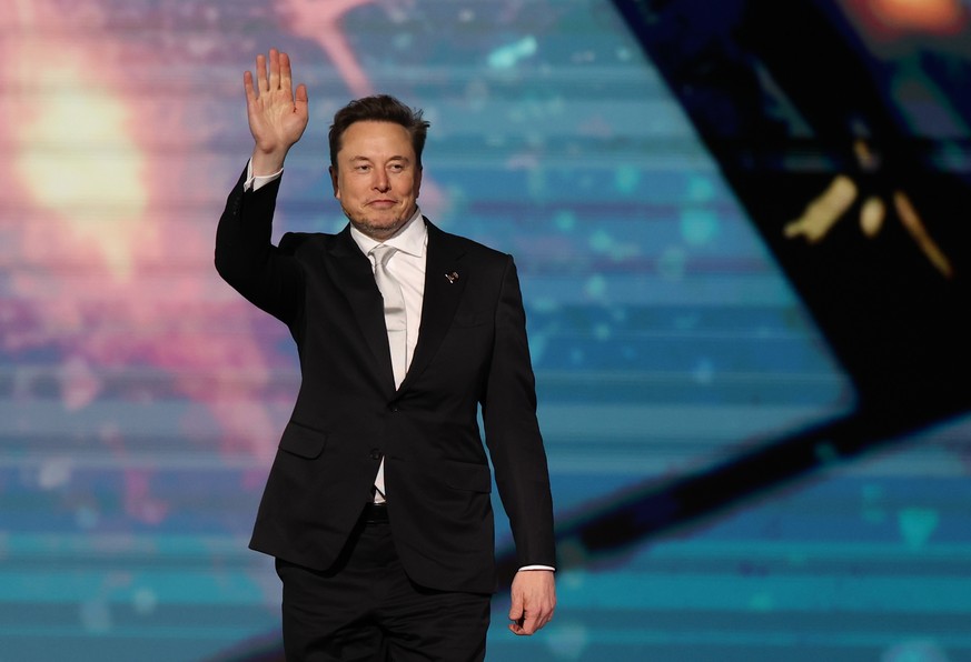 epa12096589 SpaceX and xAI CEO Elon Musk attends a panel at the Saudi-US Investment Forum in Riyadh, Saudi Arabia, 13 May 2025. The forum is taking place during the state visit of US President Trump t ...