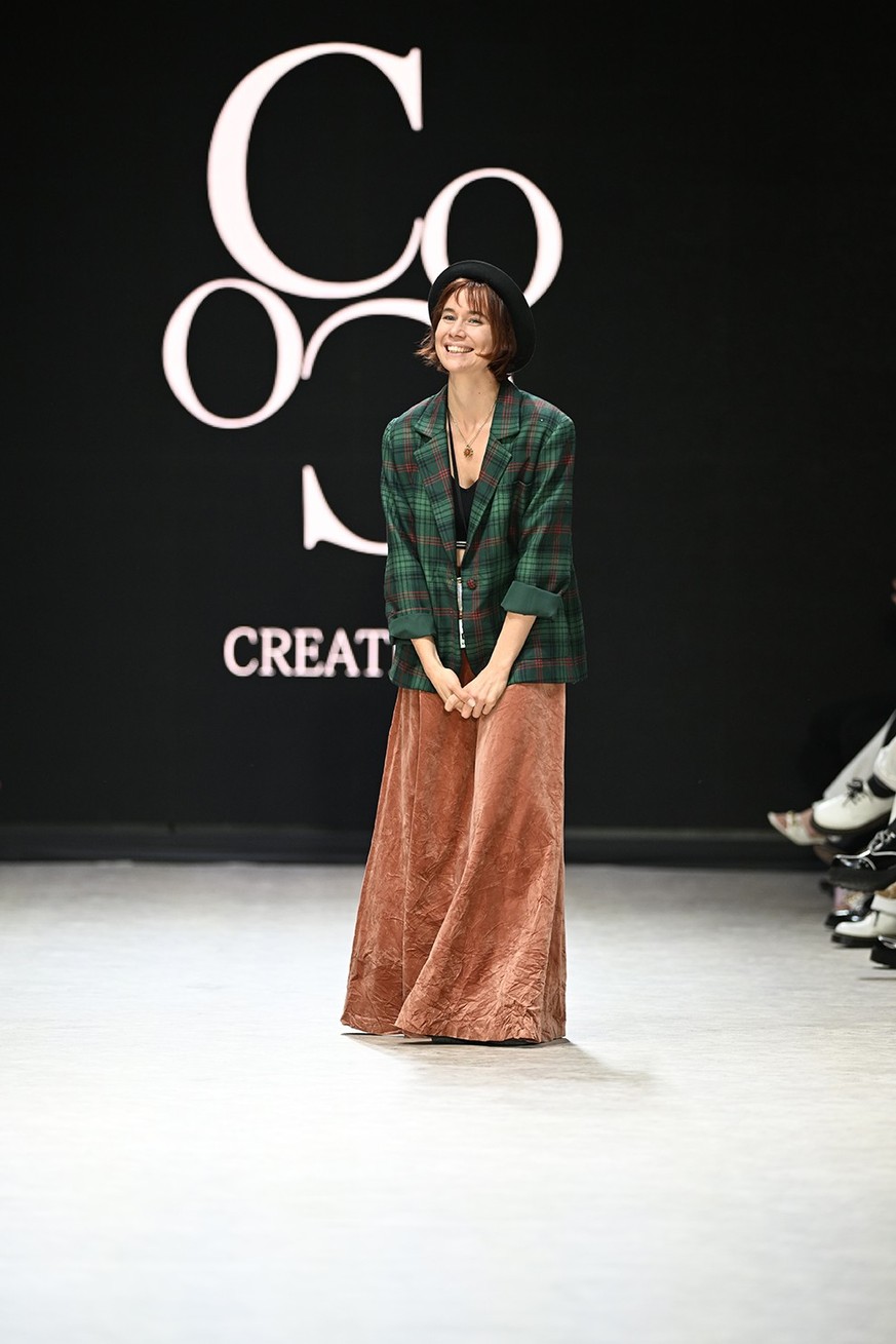 Joanie Ecuyer lors de la Fashion Week de Vancouver en octobre 2022.