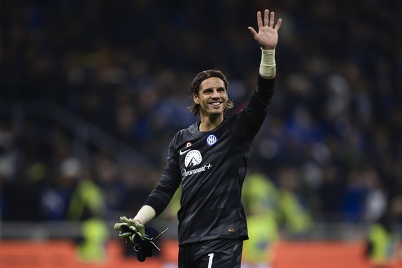 FC Internazionale v AS Roma - Serie A Yann Sommer of FC Internazionale celebrates the victory at the end of the Serie A football match between FC Internazionale and AS Roma. Milan Italy Copyright: xNi ...