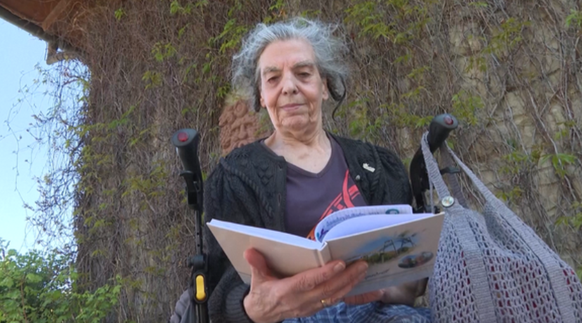 Ursula Dees enregistre méticuleusement chaque tour de manège dans son journal de bord.