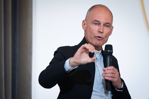 French Talents In AI, Artificial Intelligence At The Elysee - Paris Founder of Solar Impulse Foundation Bertrand Piccard speaks during a meeting with members of the artificial intelligence sector as p ...